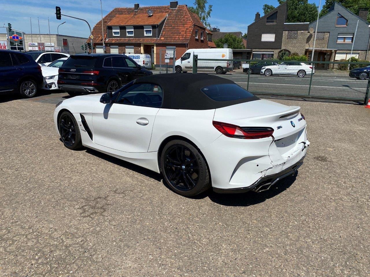 MEINUNFALLAUTO BMW Z4 M40i Roadster Adaptives M Fahrwerk M Sportsitze