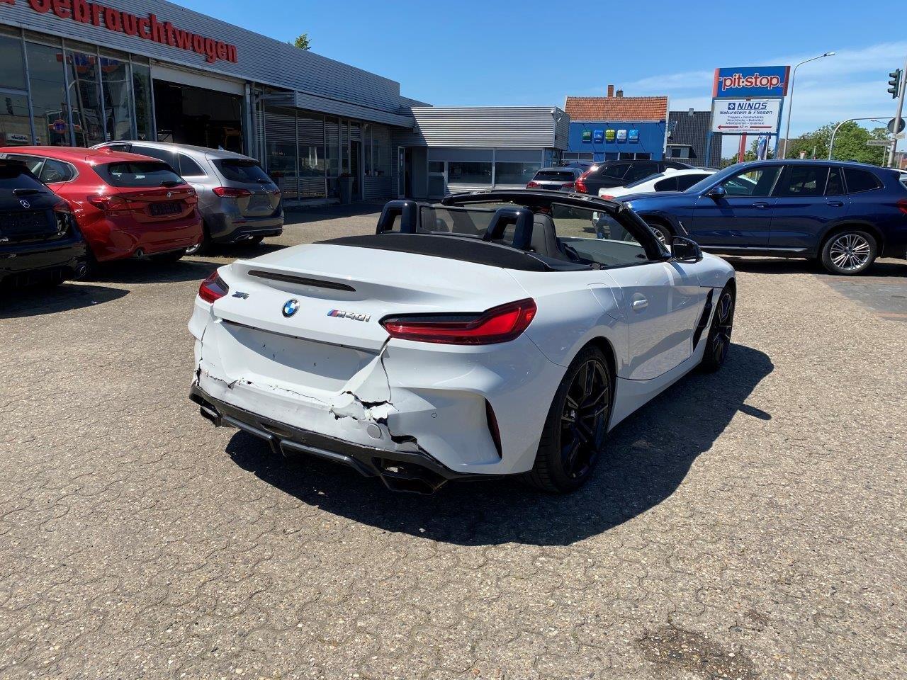 MEINUNFALLAUTO BMW Z4 M40i Roadster Adaptives M Fahrwerk M Sportsitze