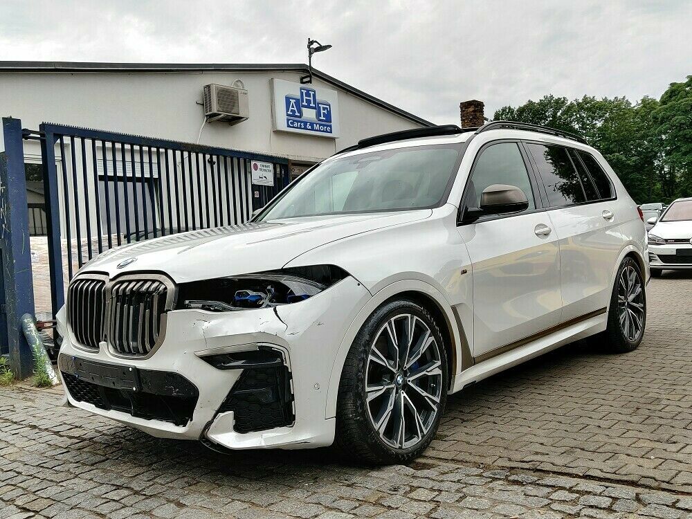 Sky lounge bmw x7